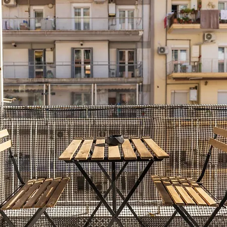 Glass Grey Nest Apartament Saloniki